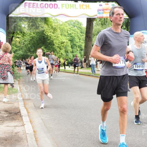 29.06.2025 - hella hamburg halbmarathon MichiJ http://msf.ph/oto/8248401 29.06.2025 10:51:28 Zwischen KM18-KM19 1194, 1702, 1992, 2298, 2782, 2979, 4542, 5396, 6585, 6907, 6908, 7081, 8520, 8561, 8810, 9526, 14176, 15915, 18707, 19162 meine-sportfotos.de