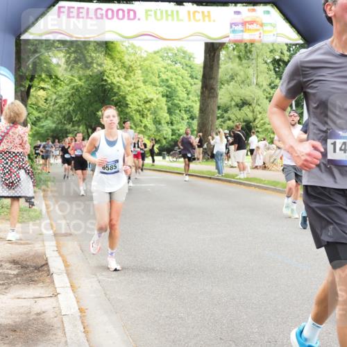 29.06.2025 - hella hamburg halbmarathon MichiJ http://msf.ph/oto/8248436 29.06.2025 10:51:29 Zwischen KM18-KM19 1194, 1702, 1992, 2298, 2782, 2979, 4542, 5396, 6585, 6907, 6908, 7042, 7081, 8520, 8561, 8810, 9526, 14176, 15915, 18707, 19162 meine-sportfotos.de