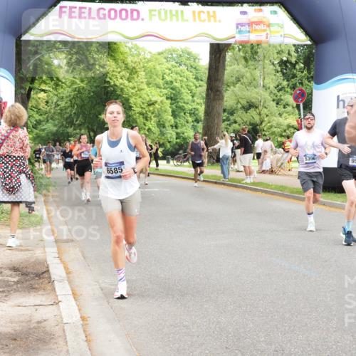 29.06.2025 - hella hamburg halbmarathon MichiJ http://msf.ph/oto/8248467 29.06.2025 10:51:29 Zwischen KM18-KM19 1194, 1702, 1992, 2298, 2782, 2979, 4542, 5396, 6585, 6907, 6908, 7042, 7081, 8520, 8561, 8810, 9526, 14176, 15915, 18707, 19162 meine-sportfotos.de