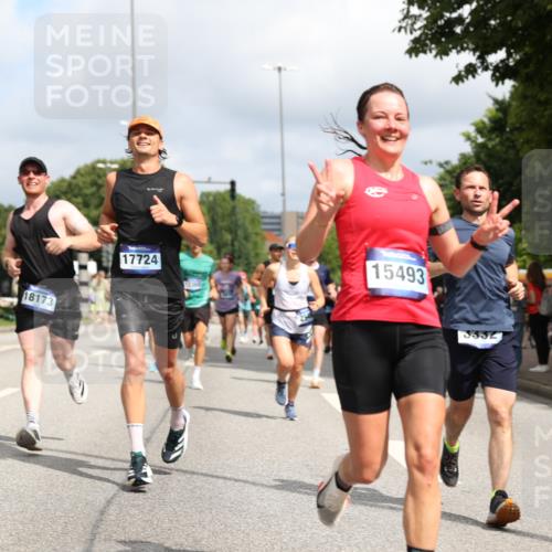 29.06.2025 - hella hamburg halbmarathon Yannick Fuchs http://msf.ph/oto/8248522 29.06.2025 10:35:20 20KM 1677, 1882, 1912, 2568, 2949, 3332, 4634, 4843, 4889, 5007, 5014, 5026, 5410, 5745, 6429, 6683, 7080, 7284, 7378, 8074, 8122, 8629, 8966, 9979, 10369, 10934, 10978, 11767, 11959, 12365, 13158, 13268, 13667, 14092, 14820, 15164, 15247, 15493, 15542, 15689, 16201, 16249, 16347, 16599, 17214, 17620, 17724, 17971, 18173, 18192, 18399 meine-sportfotos.de