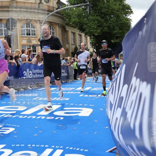 29.06.2025 - hella hamburg halbmarathon Strokosch-Dieckow http://msf.ph/oto/8248584 29.06.2025 10:39:38 Ziel 1358, 4398, 4888, 7152, 7154, 9116, 9265, 11284, 11806, 13190, 14077, 14204, 15094, 15336, 15435, 15744, 15828, 16580, 16761, 17005, 17215, 17360, 17425, 17792, 18013, 18154, 18285, 18803 meine-sportfotos.de