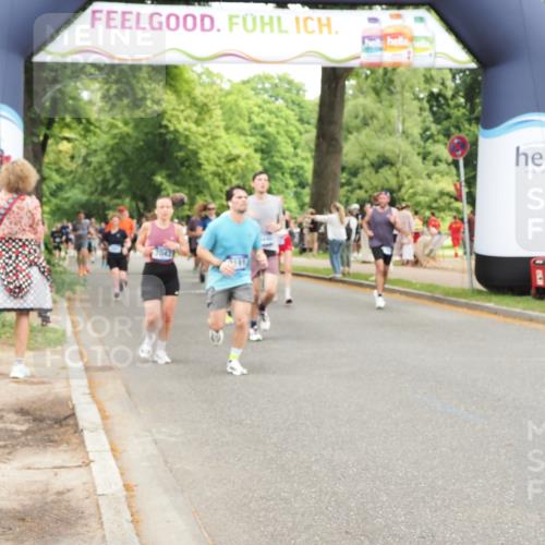 29.06.2025 - hella hamburg halbmarathon MichiJ http://msf.ph/oto/8248631 29.06.2025 10:51:31 Zwischen KM18-KM19 1992, 2298, 2782, 2979, 5396, 6585, 6907, 6908, 7042, 7081, 8520, 8810, 9191, 9526, 14176, 15915, 18440, 18707, 19162 meine-sportfotos.de