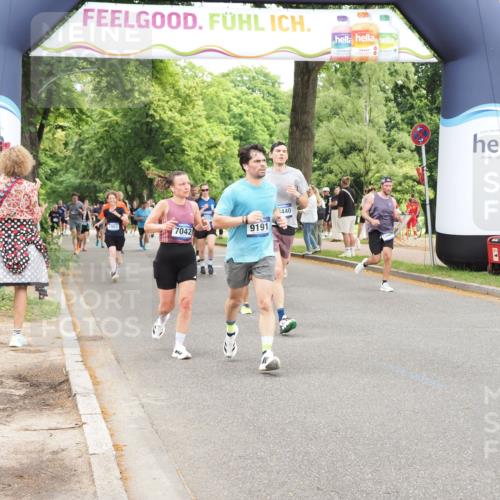 29.06.2025 - hella hamburg halbmarathon MichiJ http://msf.ph/oto/8248670 29.06.2025 10:51:31 Zwischen KM18-KM19 1992, 2298, 2782, 2979, 5396, 6585, 6907, 6908, 7042, 7081, 8520, 8810, 9191, 9526, 14176, 15915, 18440, 18707, 19162 meine-sportfotos.de