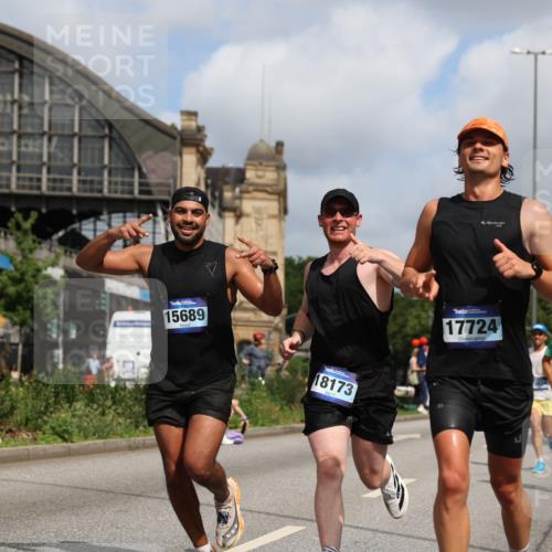 29.06.2025 - hella hamburg halbmarathon Yannick Fuchs http://msf.ph/oto/8248708 29.06.2025 10:35:21 20KM 1677, 1882, 1912, 2568, 2949, 3332, 4634, 4843, 4889, 5007, 5014, 5026, 5410, 5745, 6429, 6683, 7080, 7284, 7378, 8074, 8122, 8629, 8966, 9358, 9979, 10369, 10934, 10978, 11767, 11959, 12365, 13158, 13268, 13667, 14092, 14820, 15164, 15247, 15493, 15542, 15689, 16201, 16249, 16347, 16599, 17214, 17620, 17724, 17971, 18173, 18192, 18399 meine-sportfotos.de