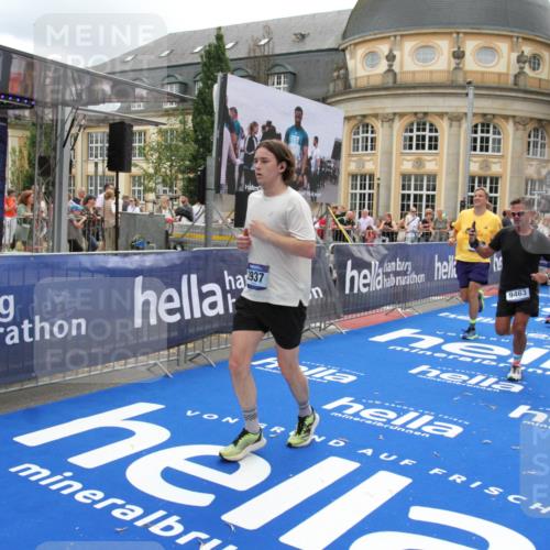 29.06.2025 - hella hamburg halbmarathon Michael Strokosch http://msf.ph/oto/8248713 29.06.2025 10:49:44 Ziel 2504, 2706, 2937, 3060, 3543, 5894, 5978, 6115, 7332, 9463, 9551, 9619, 9723, 11977, 13159, 14794, 16843, 16877, 17282, 18058, 18451, 18926 meine-sportfotos.de
