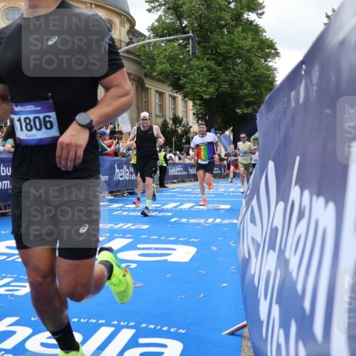 29.06.2025 - hella hamburg halbmarathon Strokosch-Dieckow http://msf.ph/oto/8248747 29.06.2025 10:39:40 Ziel 1358, 1975, 4398, 4888, 11284, 11806, 13190, 14077, 14204, 15094, 15435, 15744, 15828, 16580, 16761, 17005, 17215, 17360, 17425, 17792, 18013, 18154, 18285, 18803 meine-sportfotos.de