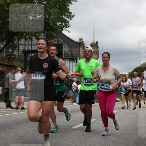 29.06.2025 - hella hamburg halbmarathon Yannick Fuchs http://msf.ph/oto/8248796 29.06.2025 10:47:51 20KM 1030, 1267, 1422, 1442, 1502, 1549, 1870, 2058, 2070, 2354, 2518, 2630, 3096, 3103, 3819, 4299, 5020, 5259, 5638, 6294, 6374, 6481, 6511, 6512, 6942, 7274, 7395, 7478, 7918, 8285, 8335, 8394, 8447, 9032, 9380, 9791, 9922, 11068, 11430, 11844, 12321, 12379, 12607, 12632, 13032, 13033, 13397, 13794, 13803, 13865, 13912, 14239, 14702, 15146, 15441, 15502, 15838, 15856, 15946, 16477, 16780, 17348, 17482, 18143, 18308, 18418, 18450, 18487, 18514, 18612, 19067 meine-sportfotos.de