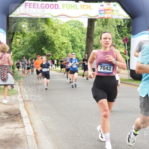 29.06.2025 - hella hamburg halbmarathon MichiJ http://msf.ph/oto/8248826 29.06.2025 10:51:33 Zwischen KM18-KM19 1863, 2298, 2782, 3039, 5396, 6585, 7042, 9191, 9526, 13542, 14465, 15137, 15915, 18395, 18440 meine-sportfotos.de