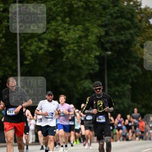 29.06.2025 - hella hamburg halbmarathon Dr. Thomas Lammeyer http://msf.ph/oto/8248829 29.06.2025 10:34:47 Kennedybrücke 1773, 2097, 2302, 2505, 2569, 3131, 6556, 6620, 7071, 7351, 7517, 8792, 9095, 9576, 9830, 9937, 10989, 10996 meine-sportfotos.de