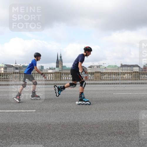 29.06.2025 - hella hamburg halbmarathon Lena Gebhardt http://msf.ph/oto/8248887 29.06.2025 09:02:45 Lombardsbrücke  meine-sportfotos.de