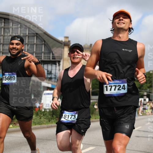 29.06.2025 - hella hamburg halbmarathon Yannick Fuchs http://msf.ph/oto/8248960 29.06.2025 10:35:21 20KM 1677, 1882, 1912, 2568, 2949, 3332, 4634, 4843, 4889, 5007, 5014, 5026, 5410, 5745, 6429, 6683, 7080, 7284, 7378, 8074, 8122, 8629, 8966, 9358, 9979, 10369, 10934, 10978, 11767, 11959, 12365, 13158, 13268, 13667, 14092, 14820, 15164, 15247, 15493, 15542, 15689, 16201, 16249, 16347, 16599, 17214, 17620, 17724, 17971, 18173, 18192, 18399 meine-sportfotos.de