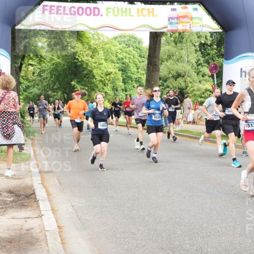 29.06.2025 - hella hamburg halbmarathon MichiJ http://msf.ph/oto/8248964 29.06.2025 10:51:34 Zwischen KM18-KM19 1863, 3039, 3182, 3248, 5396, 7042, 9191, 9526, 13542, 14465, 15137, 17763, 18395, 18440 meine-sportfotos.de