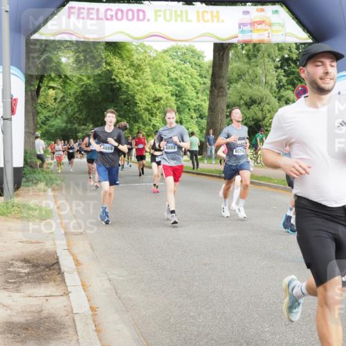 29.06.2025 - hella hamburg halbmarathon MichiJ http://msf.ph/oto/8249006 29.06.2025 10:28:43 Zwischen KM18-KM19 1358, 2573, 2714, 4888, 5752, 6649, 7495, 8346, 8370, 8574, 11284, 11714, 15015, 17245, 18013, 18614 meine-sportfotos.de
