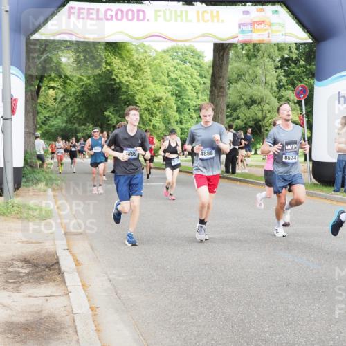 29.06.2025 - hella hamburg halbmarathon MichiJ http://msf.ph/oto/8249114 29.06.2025 10:28:43 Zwischen KM18-KM19 1358, 2573, 2714, 4888, 5752, 6649, 7495, 8346, 8370, 8574, 11284, 11714, 15015, 17245, 18013, 18614 meine-sportfotos.de