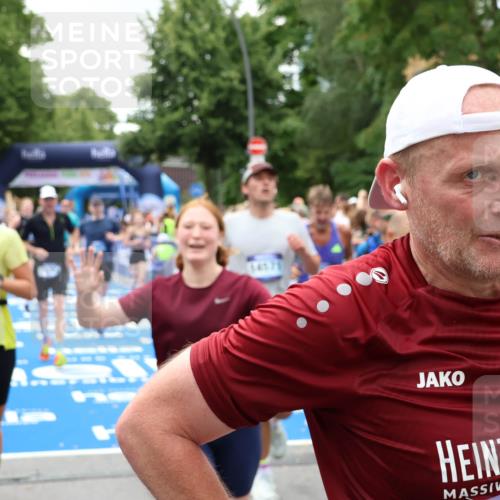 29.06.2025 - hella hamburg halbmarathon Zöllner http://msf.ph/oto/8249131 29.06.2025 10:57:44 Ziel 1239, 1715, 1719, 2606, 7833, 10133, 12774, 13523, 14571, 14951, 15217, 15220, 16418, 17201, 17455, 17769, 17814, 18388, 18508, 18985 meine-sportfotos.de