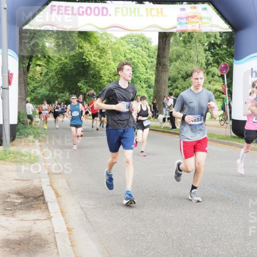 29.06.2025 - hella hamburg halbmarathon MichiJ http://msf.ph/oto/8249192 29.06.2025 10:28:44 Zwischen KM18-KM19 1358, 2714, 4888, 4889, 5752, 6649, 7495, 8346, 8370, 8574, 11284, 15015, 17245, 18013, 18614 meine-sportfotos.de