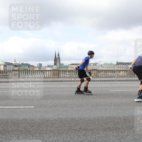29.06.2025 - hella hamburg halbmarathon Lena Gebhardt http://msf.ph/oto/8249231 29.06.2025 09:02:46 Lombardsbrücke  meine-sportfotos.de