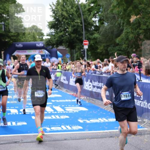 29.06.2025 - hella hamburg halbmarathon Zöllner http://msf.ph/oto/8249292 29.06.2025 10:57:46 Ziel 1715, 1719, 1972, 2606, 5391, 7833, 10133, 12440, 12774, 13523, 14737, 15217, 15220, 16418, 17201, 17455, 17814, 18388, 18508, 18727, 18985 meine-sportfotos.de