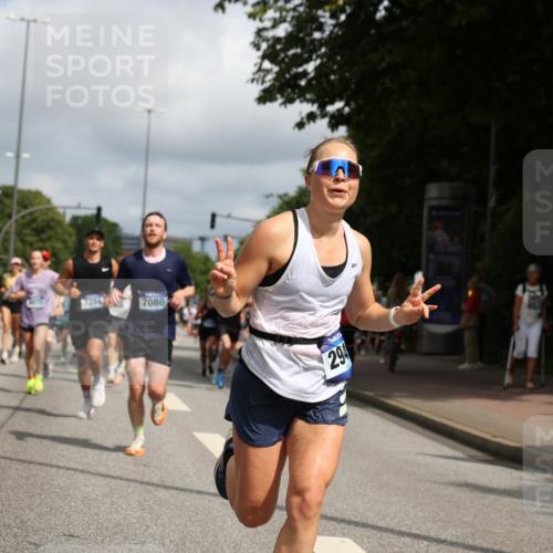 29.06.2025 - hella hamburg halbmarathon Yannick Fuchs http://msf.ph/oto/8249339 29.06.2025 10:35:23 20KM 1677, 1912, 2568, 2949, 3332, 3618, 4634, 4889, 5007, 5014, 5026, 5410, 6429, 6683, 7080, 7284, 7378, 8074, 8122, 8629, 8966, 9358, 9979, 10934, 10978, 11062, 11765, 11767, 11959, 12365, 12895, 13158, 13268, 14092, 14820, 15164, 15247, 15493, 15689, 16201, 16249, 16347, 16599, 17214, 17620, 17724, 17834, 17971, 18049, 18173, 18192, 18399 meine-sportfotos.de