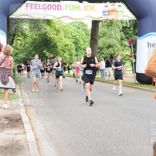 29.06.2025 - hella hamburg halbmarathon MichiJ http://msf.ph/oto/8249385 29.06.2025 10:51:38 Zwischen KM18-KM19 1863, 3039, 3182, 3248, 6100, 6174, 8890, 9191, 13542, 14465, 15137, 16455, 17387, 17763, 18395, 18440, 18768 meine-sportfotos.de