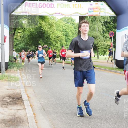 29.06.2025 - hella hamburg halbmarathon MichiJ http://msf.ph/oto/8249387 29.06.2025 10:28:45 Zwischen KM18-KM19 1358, 2714, 4888, 4889, 5752, 6649, 7495, 8346, 8370, 8574, 11284, 15015, 17245, 18013, 18614 meine-sportfotos.de