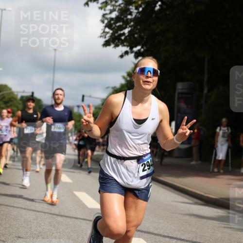 29.06.2025 - hella hamburg halbmarathon Yannick Fuchs http://msf.ph/oto/8249388 29.06.2025 10:35:23 20KM 1677, 1912, 2568, 2949, 3332, 3618, 4634, 4889, 5007, 5014, 5026, 5410, 6429, 6683, 7080, 7284, 7378, 8074, 8122, 8629, 8966, 9358, 9979, 10934, 10978, 11062, 11765, 11767, 11959, 12365, 12895, 13158, 13268, 14092, 14820, 15164, 15247, 15493, 15689, 16201, 16249, 16347, 16599, 17214, 17620, 17724, 17834, 17971, 18049, 18173, 18192, 18399 meine-sportfotos.de