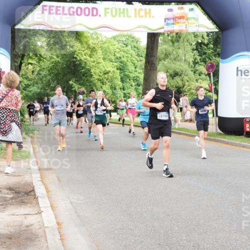 29.06.2025 - hella hamburg halbmarathon MichiJ http://msf.ph/oto/8249425 29.06.2025 10:51:38 Zwischen KM18-KM19 1863, 3039, 3182, 3248, 6100, 6174, 8890, 9191, 13542, 14465, 15137, 16455, 17387, 17763, 18395, 18440, 18768 meine-sportfotos.de