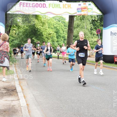 29.06.2025 - hella hamburg halbmarathon MichiJ http://msf.ph/oto/8249439 29.06.2025 10:51:38 Zwischen KM18-KM19 1863, 3039, 3182, 3248, 6100, 6174, 8890, 9191, 13542, 14465, 15137, 16455, 17387, 17763, 18395, 18440, 18768 meine-sportfotos.de
