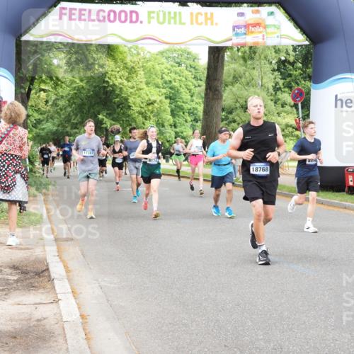 29.06.2025 - hella hamburg halbmarathon MichiJ http://msf.ph/oto/8249459 29.06.2025 10:51:38 Zwischen KM18-KM19 1863, 3039, 3182, 3248, 6100, 6174, 8890, 9191, 13542, 14465, 15137, 16455, 17387, 17763, 18395, 18440, 18768 meine-sportfotos.de