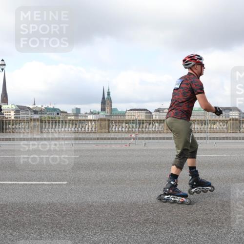 29.06.2025 - hella hamburg halbmarathon Lena Gebhardt http://msf.ph/oto/8249621 29.06.2025 09:02:49 Lombardsbrücke  meine-sportfotos.de