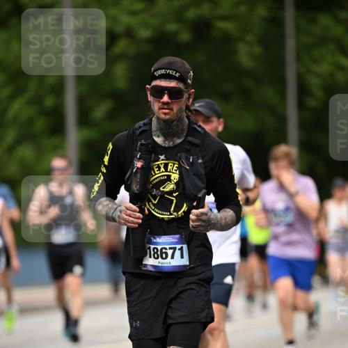 29.06.2025 - hella hamburg halbmarathon Dr. Thomas Lammeyer http://msf.ph/oto/8249644 29.06.2025 10:34:52 Kennedybrücke 1059, 1472, 1773, 2097, 2302, 2505, 2569, 3131, 4561, 6556, 6620, 6725, 7071, 7351, 7517, 8792, 9095, 9576, 9830, 9937, 10989, 10996 meine-sportfotos.de