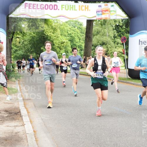 29.06.2025 - hella hamburg halbmarathon MichiJ http://msf.ph/oto/8249676 29.06.2025 10:51:40 Zwischen KM18-KM19 1842, 1863, 3039, 3182, 3248, 6100, 6174, 8890, 13542, 14465, 15137, 16455, 17387, 17763, 18395, 18768 meine-sportfotos.de