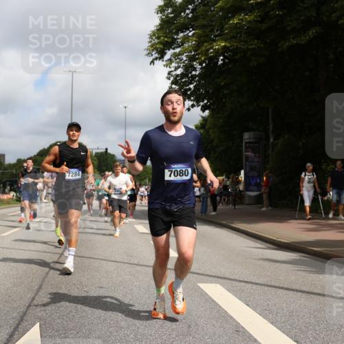 29.06.2025 - hella hamburg halbmarathon Yannick Fuchs http://msf.ph/oto/8249684 29.06.2025 10:35:24 20KM 1677, 1912, 2568, 2797, 2949, 3332, 3618, 4303, 4634, 4889, 5007, 5014, 5026, 5410, 6429, 6683, 7080, 7284, 7378, 8074, 8122, 8629, 8966, 9358, 9979, 10934, 10978, 11062, 11765, 11767, 11959, 12365, 12895, 13158, 13268, 14092, 14820, 15164, 15247, 15493, 15689, 16201, 16249, 16347, 16599, 17214, 17620, 17724, 17834, 17971, 18049, 18173, 18192, 18399, 18573 meine-sportfotos.de