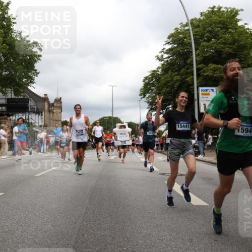 29.06.2025 - hella hamburg halbmarathon Yannick Fuchs http://msf.ph/oto/8249698 29.06.2025 10:47:52 20KM 1030, 1267, 1422, 1442, 1502, 1549, 1870, 2058, 2070, 2354, 2518, 2630, 3096, 3103, 3819, 4299, 5020, 5259, 5638, 6294, 6374, 6481, 6511, 6512, 6942, 7274, 7395, 7478, 7918, 8285, 8335, 8394, 8447, 9032, 9380, 9791, 9922, 11068, 11430, 11844, 12321, 12379, 12607, 12632, 13032, 13033, 13397, 13794, 13803, 13865, 13912, 14239, 14702, 15146, 15441, 15502, 15838, 15856, 15946, 16477, 16780, 17348, 17482, 18143, 18308, 18418, 18450, 18514, 18612, 19067 meine-sportfotos.de
