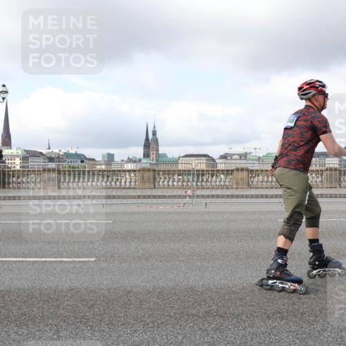 29.06.2025 - hella hamburg halbmarathon Lena Gebhardt http://msf.ph/oto/8249703 29.06.2025 09:02:49 Lombardsbrücke  meine-sportfotos.de