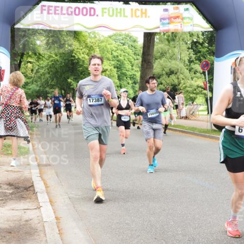 29.06.2025 - hella hamburg halbmarathon MichiJ http://msf.ph/oto/8249747 29.06.2025 10:51:41 Zwischen KM18-KM19 1842, 3039, 3182, 3248, 6100, 6174, 8890, 9816, 13542, 14822, 15137, 16455, 16605, 17387, 17763, 18395, 18768 meine-sportfotos.de
