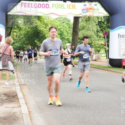 29.06.2025 - hella hamburg halbmarathon MichiJ http://msf.ph/oto/8249784 29.06.2025 10:51:41 Zwischen KM18-KM19 1842, 3039, 3182, 3248, 6100, 6174, 8890, 9816, 13542, 14822, 15137, 16455, 16605, 17387, 17763, 18395, 18768 meine-sportfotos.de