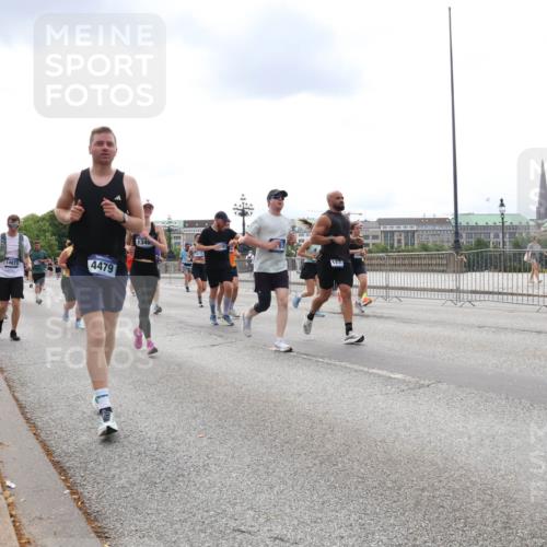 29.06.2025 - hella hamburg halbmarathon Lena Gebhardt http://msf.ph/oto/8249948 29.06.2025 10:34:07 Lombardsbrücke 1189, 1275, 1417, 1672, 1705, 1787, 1896, 2265, 2342, 2464, 2482, 2496, 2510, 2511, 2526, 2801, 2933, 3145, 3170, 3264, 3340, 3345, 3560, 3829, 3848, 4433, 4479, 4696, 4807, 4824, 4826, 4942, 5096, 5141, 5557, 5561, 5566, 5569, 5584, 5609, 5691, 5821, 5822, 5887, 6105, 6364, 6515, 6516, 6574, 6854, 6956, 7027, 7324, 7329, 7565, 7653, 8157, 8202, 8277, 8349, 8375, 8377, 8383, 8401, 8965, 9094, 9875, 9995, 10007, 10071, 10360, 10561, 10564, 13957, 17230 meine-sportfotos.de