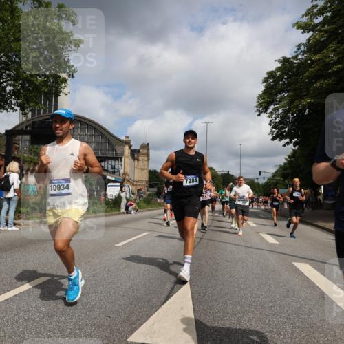 29.06.2025 - hella hamburg halbmarathon Yannick Fuchs http://msf.ph/oto/8249950 29.06.2025 10:35:25 20KM 1136, 1677, 1912, 2568, 2797, 2949, 3332, 3618, 4303, 4634, 4889, 5007, 5014, 5026, 5410, 6429, 6683, 7080, 7284, 7378, 7774, 8074, 8122, 8629, 8966, 9358, 9979, 10783, 10934, 10978, 11062, 11765, 11767, 11959, 12365, 12385, 12895, 13158, 13268, 13457, 14092, 14661, 14820, 15164, 15247, 15493, 15689, 16201, 16249, 16347, 16599, 17214, 17620, 17724, 17834, 17971, 18049, 18173, 18192, 18399, 18412, 18573 meine-sportfotos.de