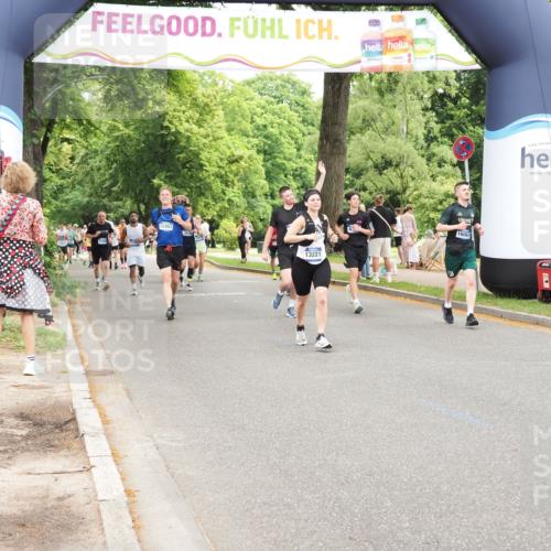 29.06.2025 - hella hamburg halbmarathon MichiJ http://msf.ph/oto/8249982 29.06.2025 10:51:44 Zwischen KM18-KM19 1842, 6174, 8890, 9816, 13533, 14822, 15797, 16067, 16455, 16605, 17387, 18768 meine-sportfotos.de