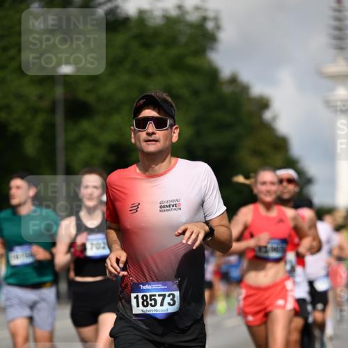 29.06.2025 - hella hamburg halbmarathon Dr. Thomas Lammeyer http://msf.ph/oto/8249986 29.06.2025 09:51:37 Kennedybrücke 1164, 1385, 1644, 1743, 2714, 2767, 3959, 4860, 5091, 5315, 6684, 6990, 7884, 8362, 9178, 9944, 10404, 10793, 10900, 11202, 11227 meine-sportfotos.de