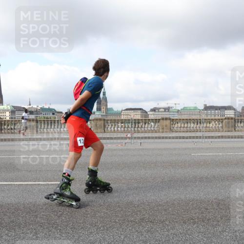29.06.2025 - hella hamburg halbmarathon Lena Gebhardt http://msf.ph/oto/8250037 29.06.2025 09:02:50 Lombardsbrücke  meine-sportfotos.de