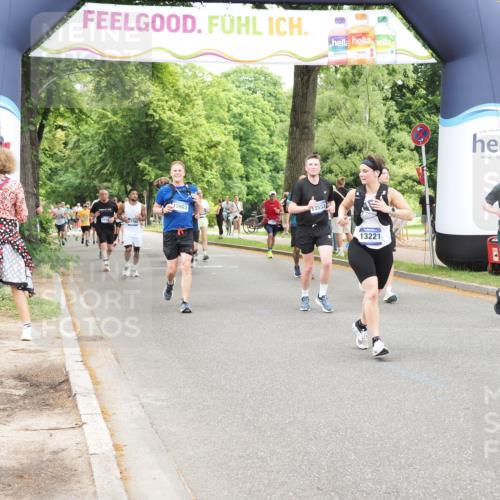 29.06.2025 - hella hamburg halbmarathon MichiJ http://msf.ph/oto/8250054 29.06.2025 10:51:45 Zwischen KM18-KM19 1842, 6174, 6714, 8890, 9816, 13221, 13533, 14822, 15797, 16067, 16455, 16605, 17387 meine-sportfotos.de