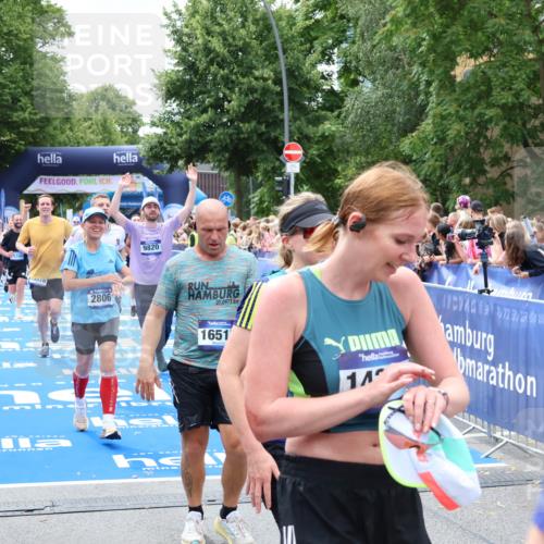 29.06.2025 - hella hamburg halbmarathon Zöllner http://msf.ph/oto/8250086 29.06.2025 10:57:58 Ziel 1200, 2025, 2806, 2883, 3093, 3575, 7138, 7159, 7189, 9820, 11394, 12378, 13376, 13465, 14881, 15349, 16517, 17543, 18492, 18762 meine-sportfotos.de