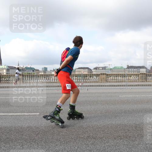 29.06.2025 - hella hamburg halbmarathon Lena Gebhardt http://msf.ph/oto/8250117 29.06.2025 09:02:50 Lombardsbrücke  meine-sportfotos.de