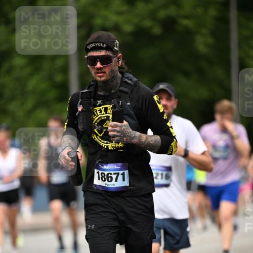 29.06.2025 - hella hamburg halbmarathon Dr. Thomas Lammeyer http://msf.ph/oto/8250143 29.06.2025 10:34:52 Kennedybrücke 1059, 1472, 1773, 2097, 2302, 2505, 2569, 3131, 4561, 6556, 6620, 6725, 7071, 7351, 7517, 8792, 9095, 9576, 9830, 9937, 10989, 10996 meine-sportfotos.de