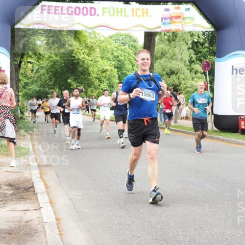 29.06.2025 - hella hamburg halbmarathon MichiJ http://msf.ph/oto/8250182 29.06.2025 10:51:47 Zwischen KM18-KM19 1842, 6714, 9816, 11324, 13221, 13533, 14822, 15797, 15963, 16067, 16605, 17784, 18577 meine-sportfotos.de