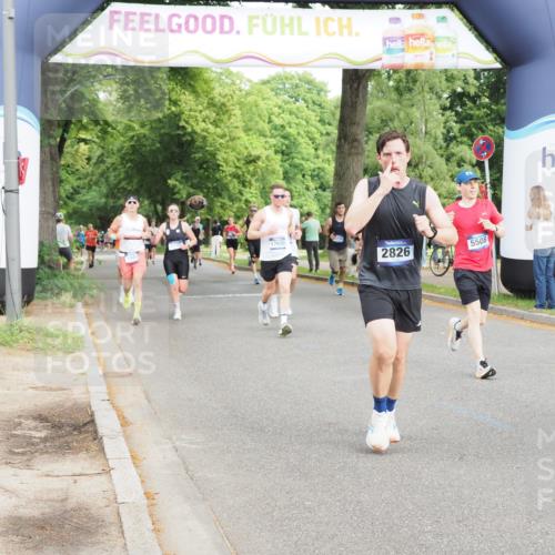 29.06.2025 - hella hamburg halbmarathon MichiJ http://msf.ph/oto/8250237 29.06.2025 10:28:49 Zwischen KM18-KM19 1882, 2750, 2826, 4889, 5508, 5745, 6149, 6683, 8346, 8574, 17245, 17620, 18614 meine-sportfotos.de