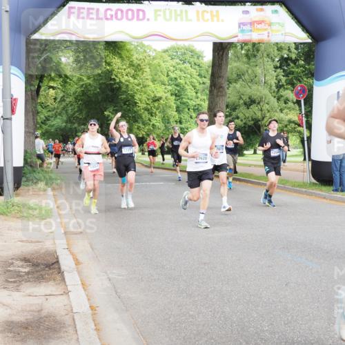 29.06.2025 - hella hamburg halbmarathon MichiJ http://msf.ph/oto/8250294 29.06.2025 10:28:49 Zwischen KM18-KM19 1882, 2750, 2826, 4889, 5508, 5745, 6149, 6683, 8346, 8574, 17245, 17620, 18614 meine-sportfotos.de