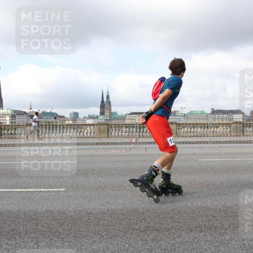 29.06.2025 - hella hamburg halbmarathon Lena Gebhardt http://msf.ph/oto/8250311 29.06.2025 09:02:50 Lombardsbrücke  meine-sportfotos.de